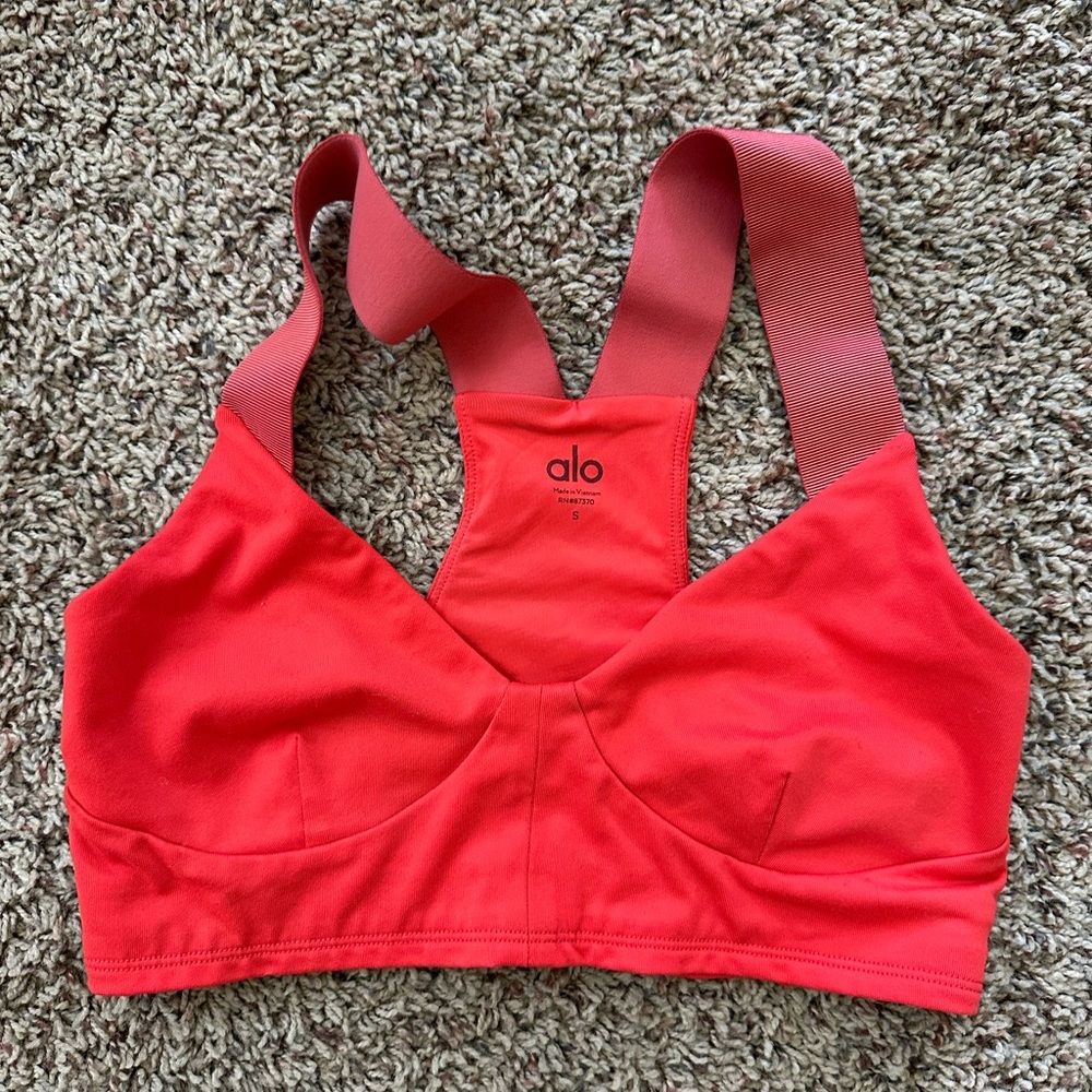ALO Yoga Pink Sports Bra with Racerback Design